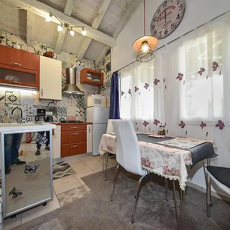 2364 Apartment *